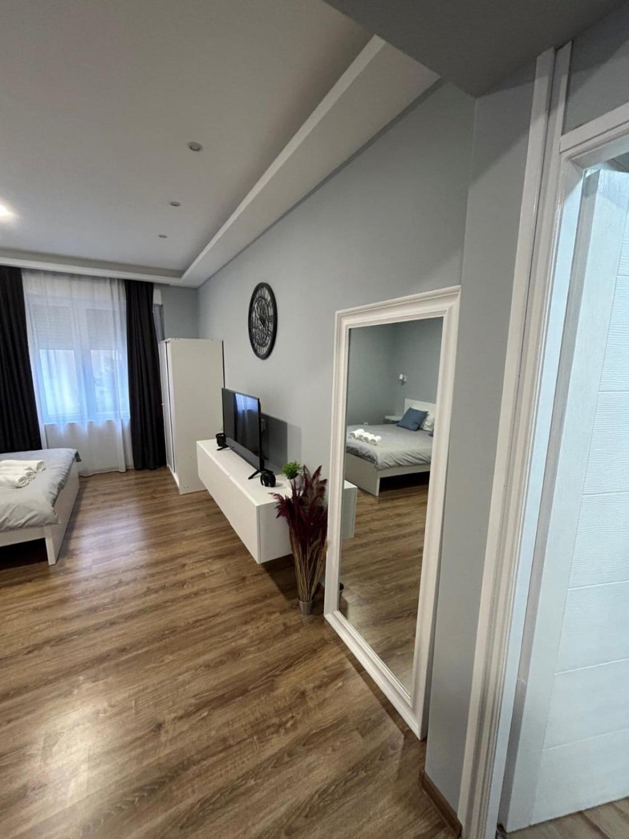 Kosancic City Apartments Belgrado Buitenkant foto